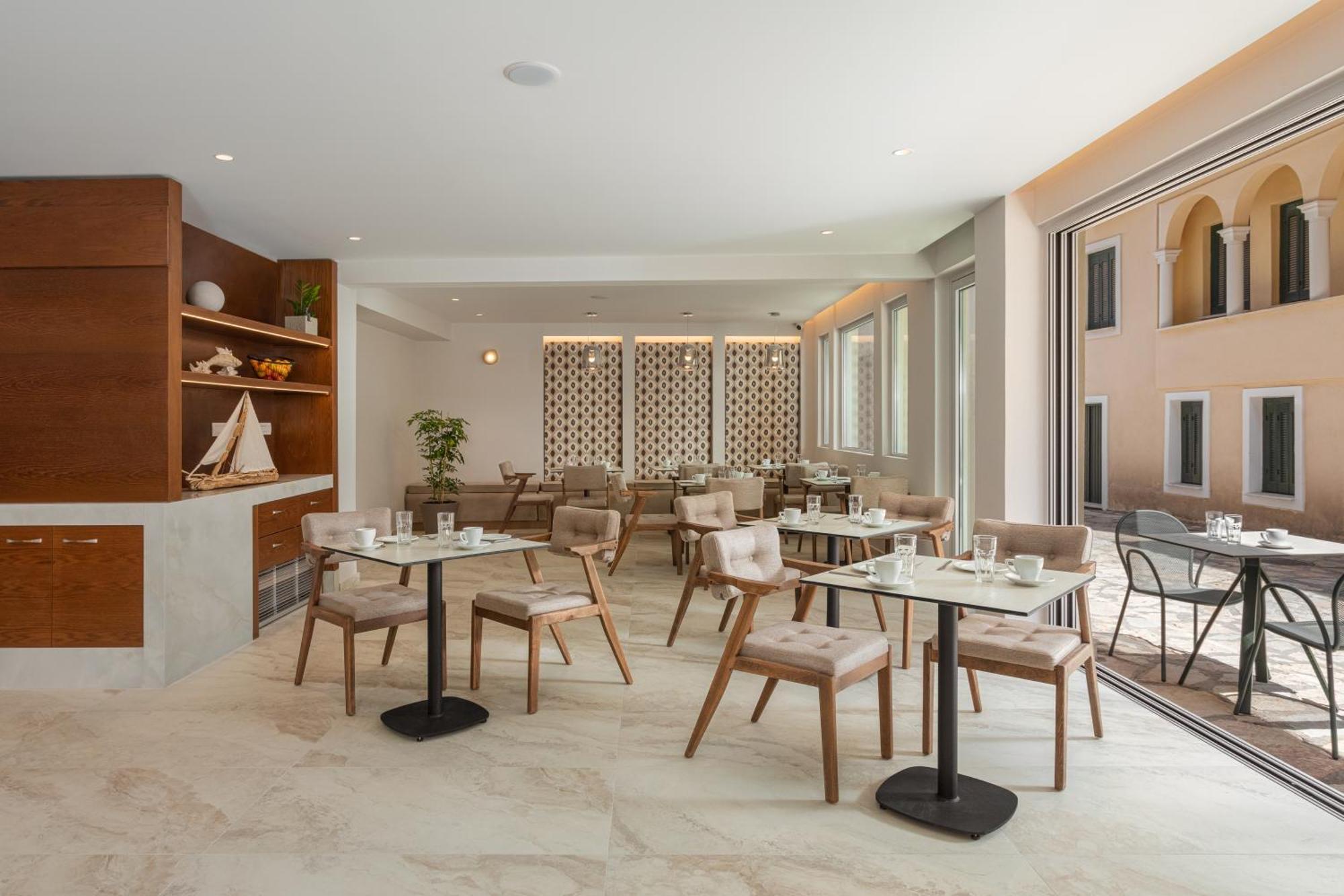 Preveza City Comfort Hotel Ngoại thất bức ảnh