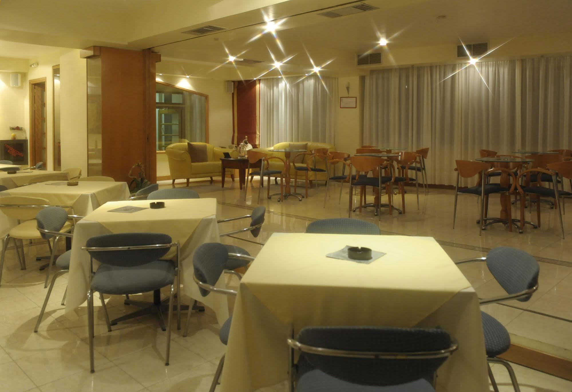 Preveza City Comfort Hotel Ngoại thất bức ảnh