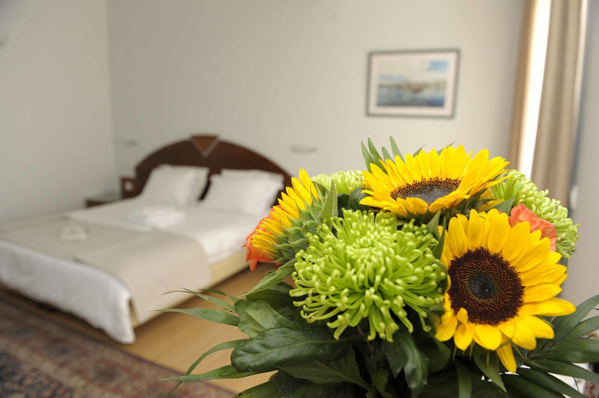 Preveza City Comfort Hotel Ngoại thất bức ảnh