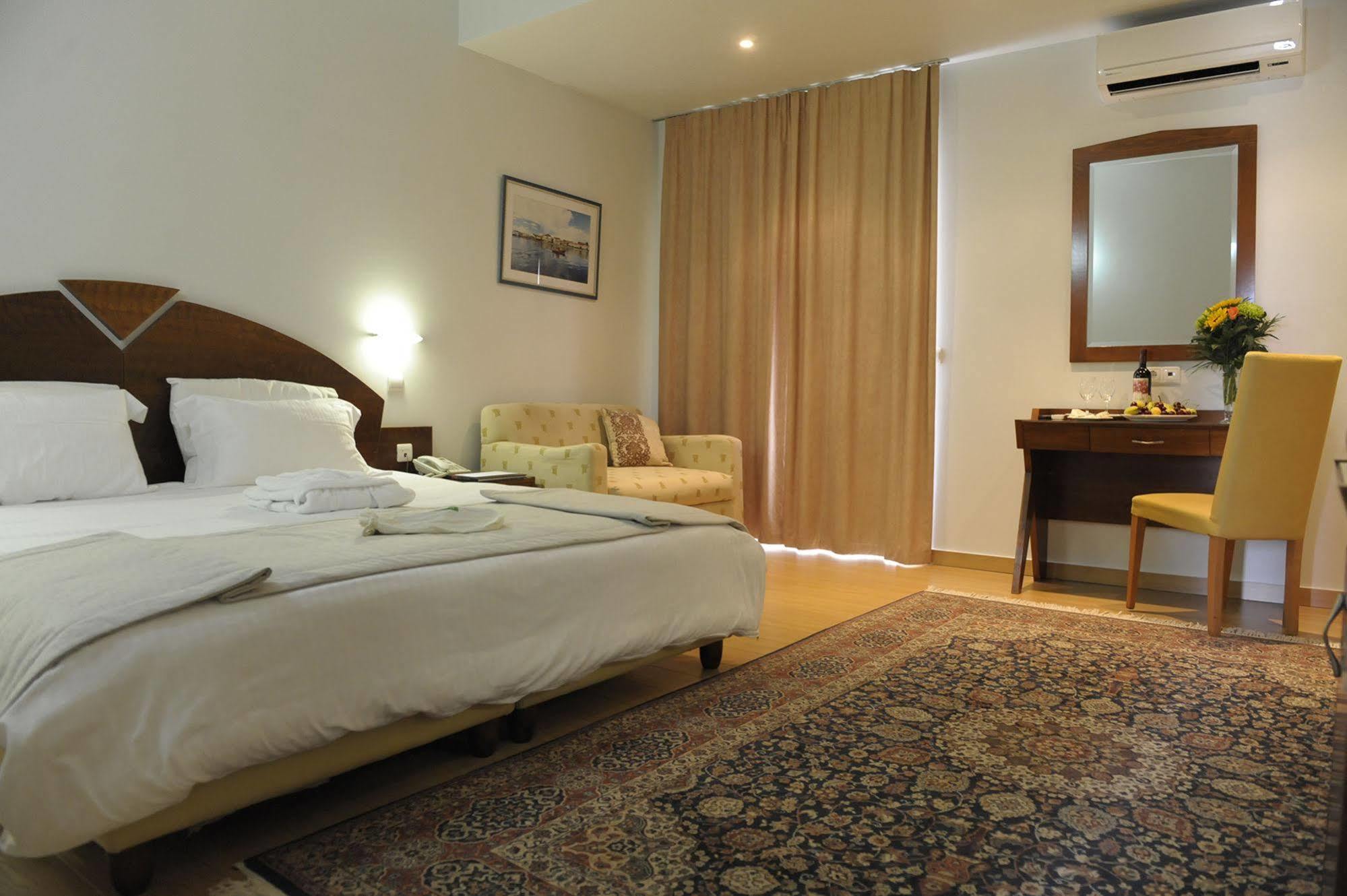 Preveza City Comfort Hotel Ngoại thất bức ảnh