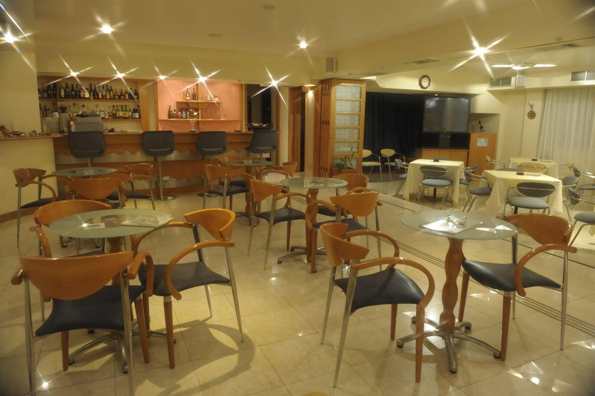 Preveza City Comfort Hotel Ngoại thất bức ảnh